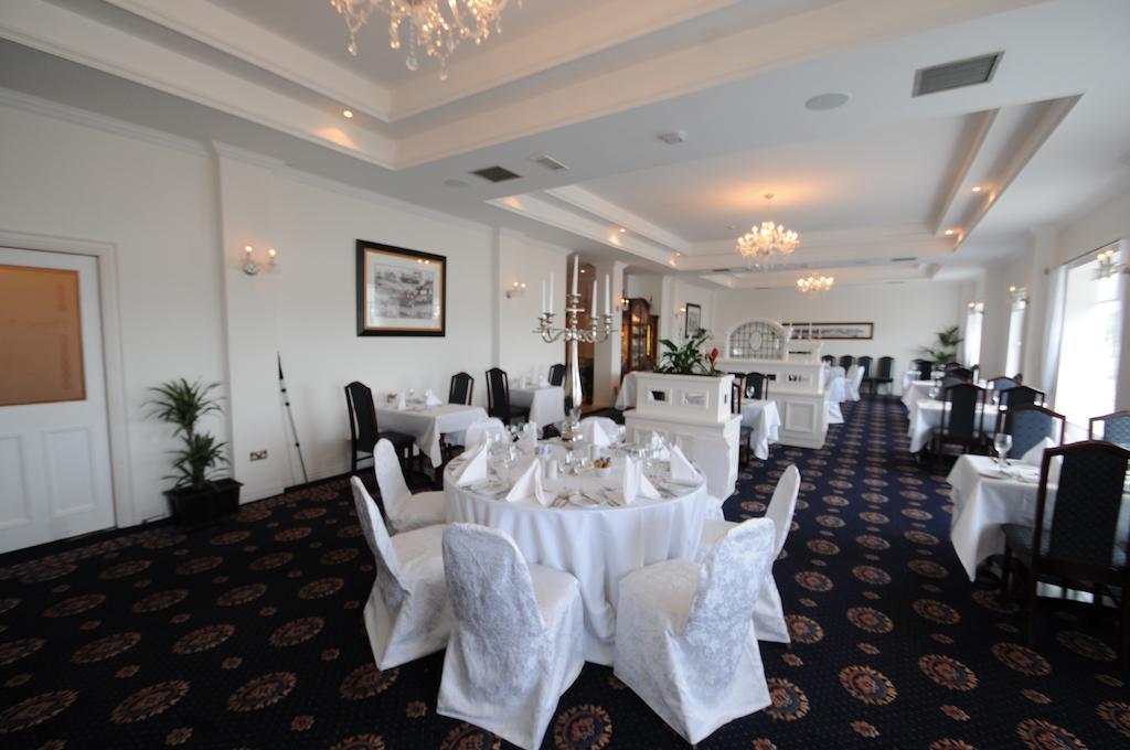 Bay View Hotel 3*